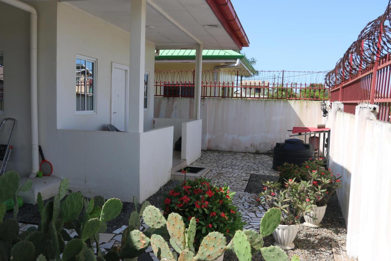 Dubbel Woonhuis Selderiestraat Paramaribo Luaran gambar